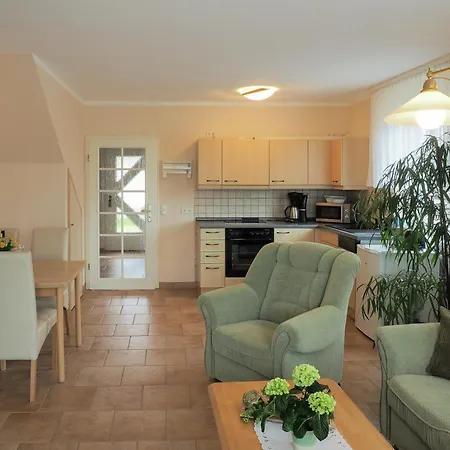 Modernes In Mit Garten, Cleaning Included * Kuehlungsborn